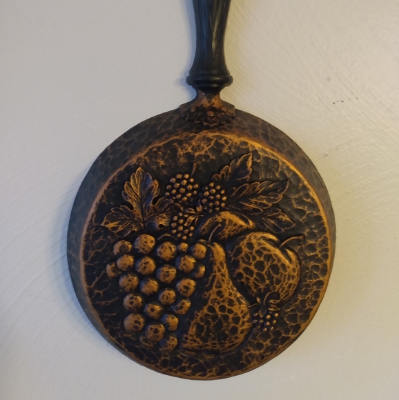 Homco 70s Kitchen faux copperware plaques - Picture 6 of 10